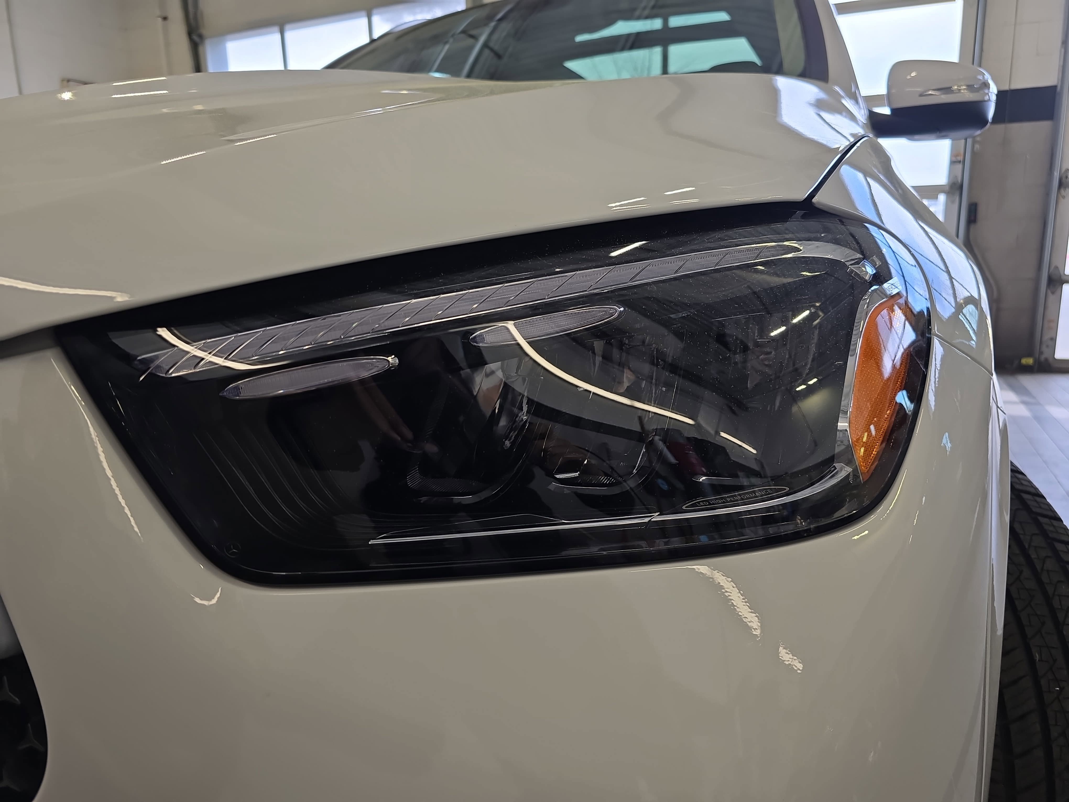 New 2026 MANUFAKTUR Moonlight White Metallic Mercedes-Benz GLE350 image 34