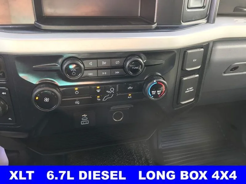 Certified Used 2024 Oxford White Ford XLT image 17