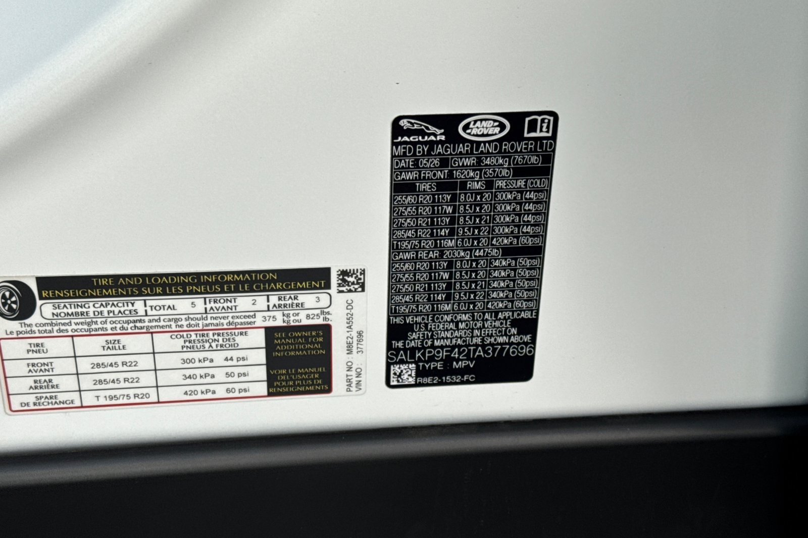 New 2026 Fuji White Land Rover SE image 35