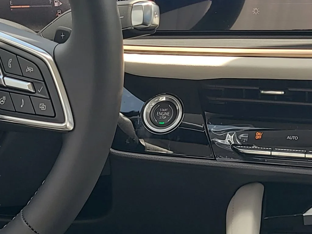 New 2026 Ebony Twilight Metallic Buick Avenir image 19