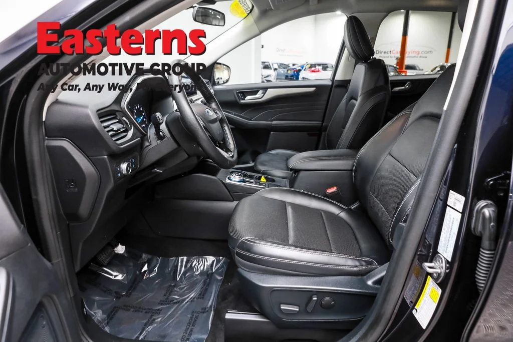 Used 2021 Blue Ford SEL image 14