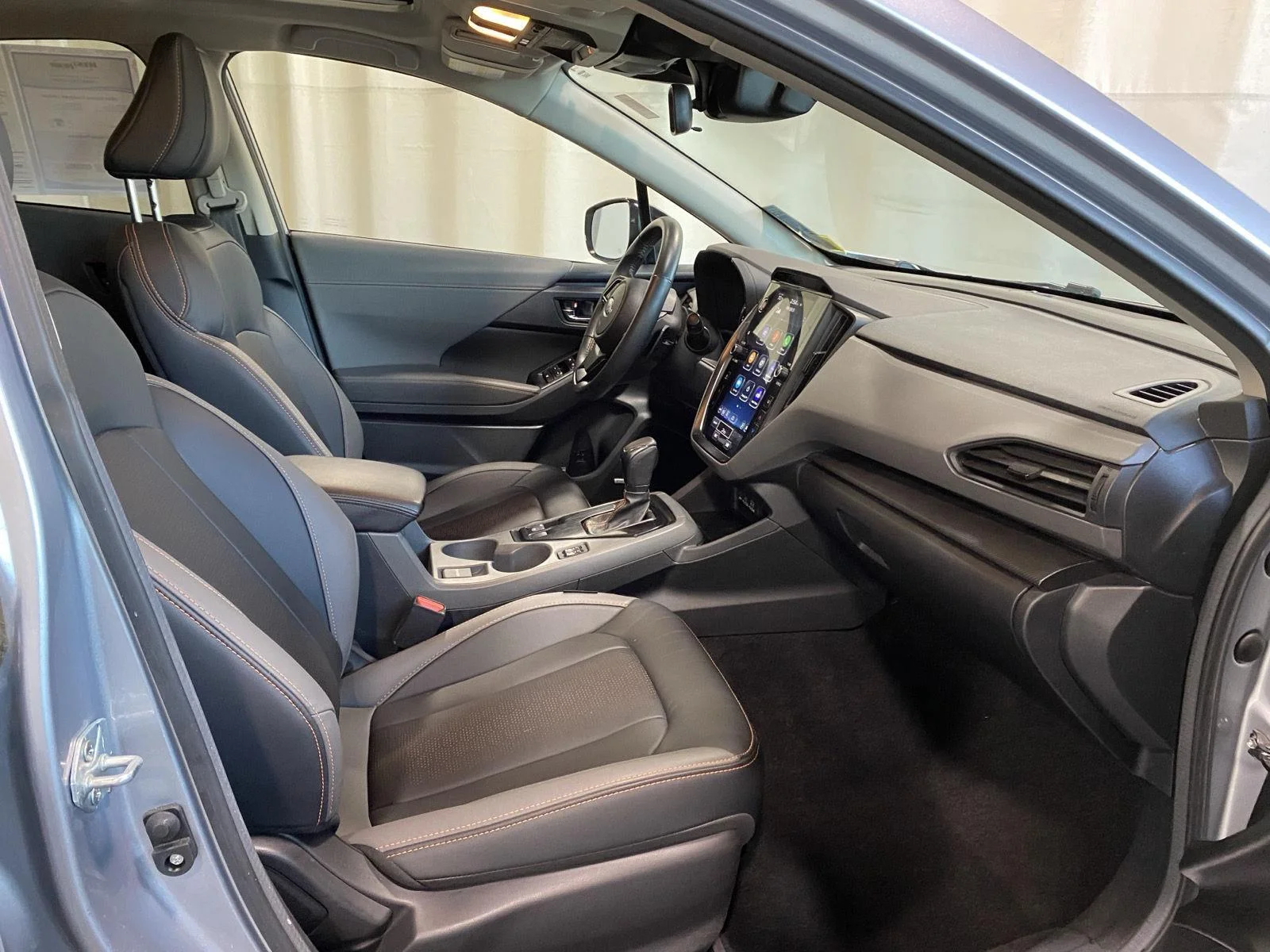 Used 2024 Ice Silver Metallic Subaru Limited image 9