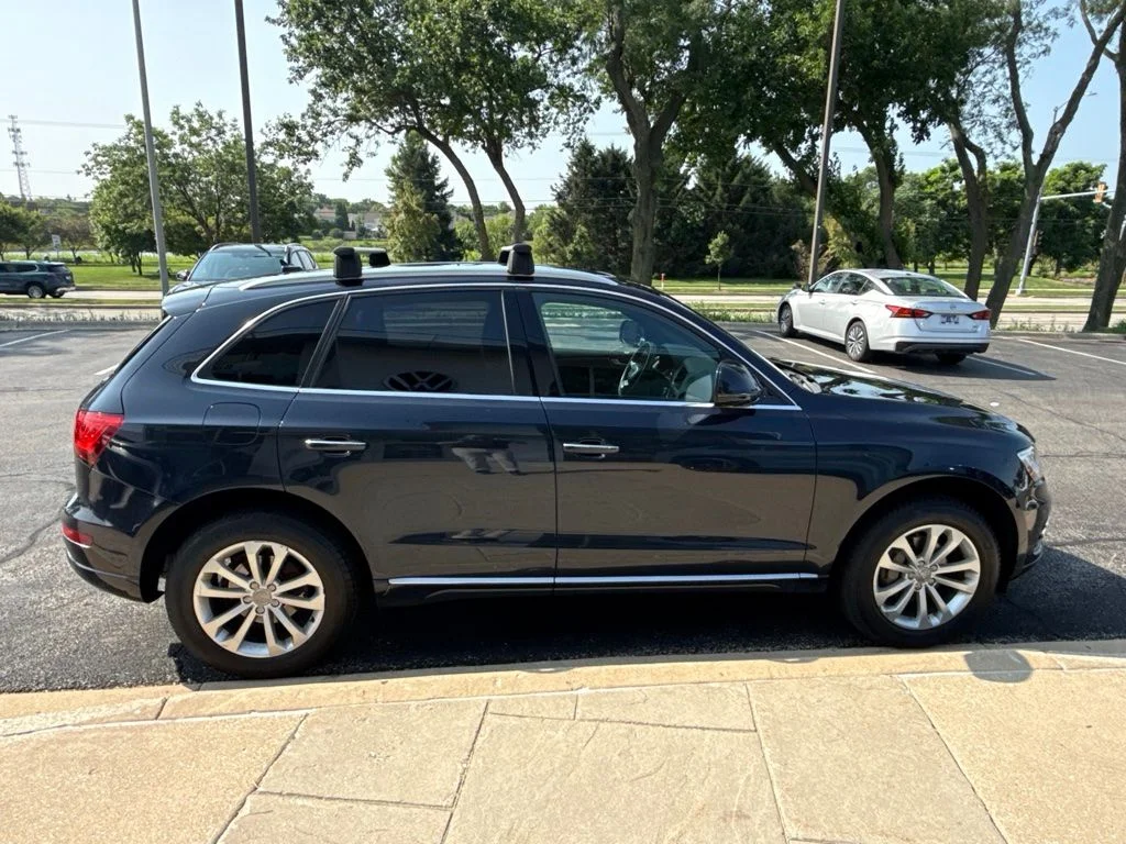Used 2015 Moonlight Blue Audi 2.0T Premium image 7