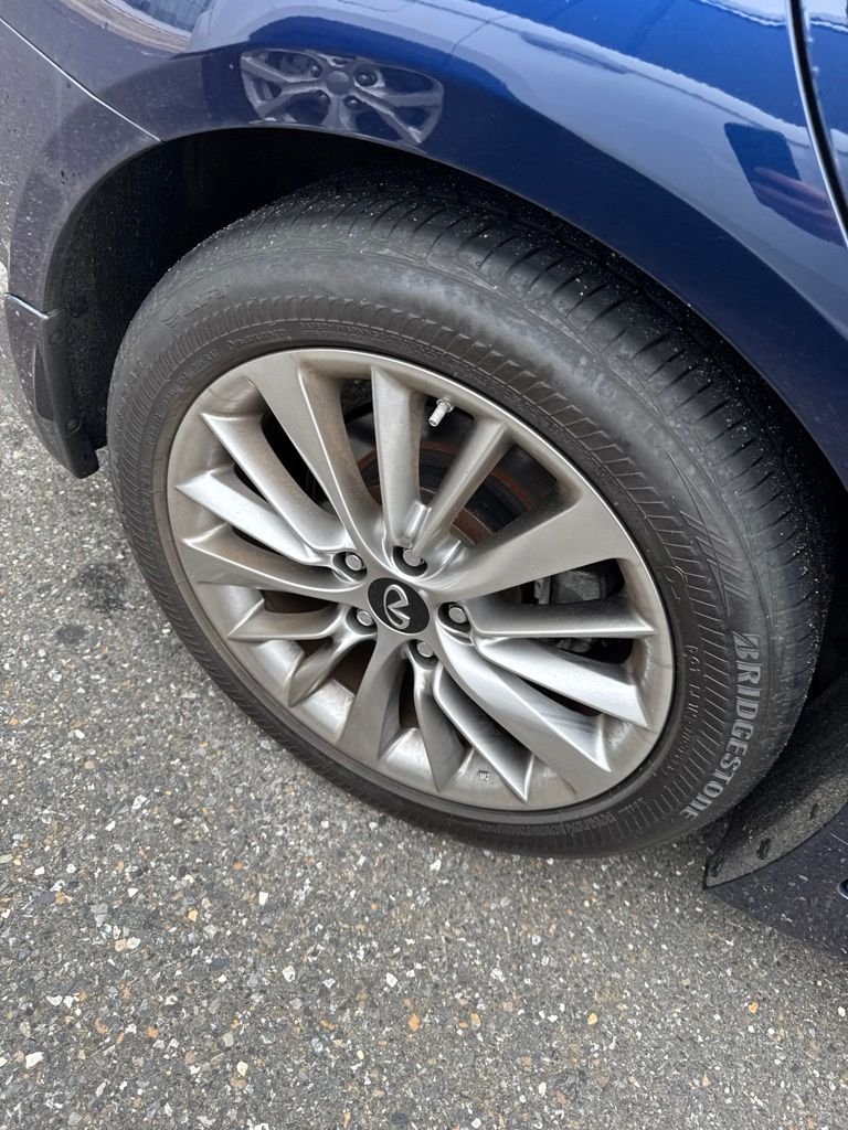 Certified Used 2023 Grand Blue INFINITI LUXE image 6