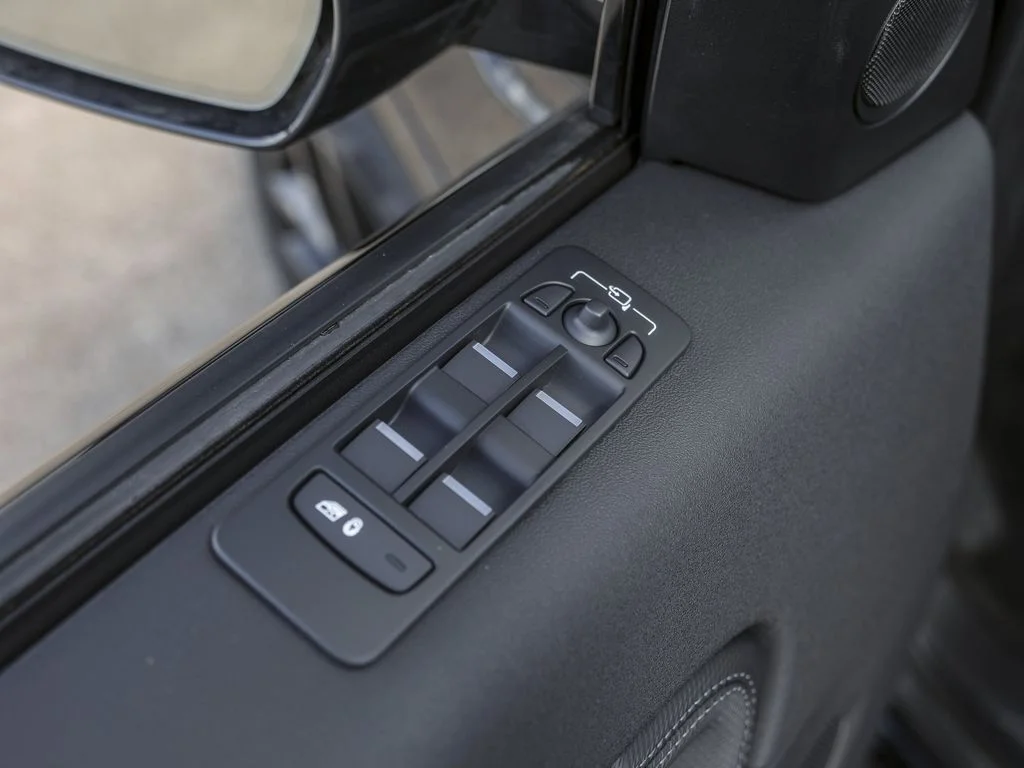 2025 Land Rover Discovery Sport Dynamic SE - Photo 26