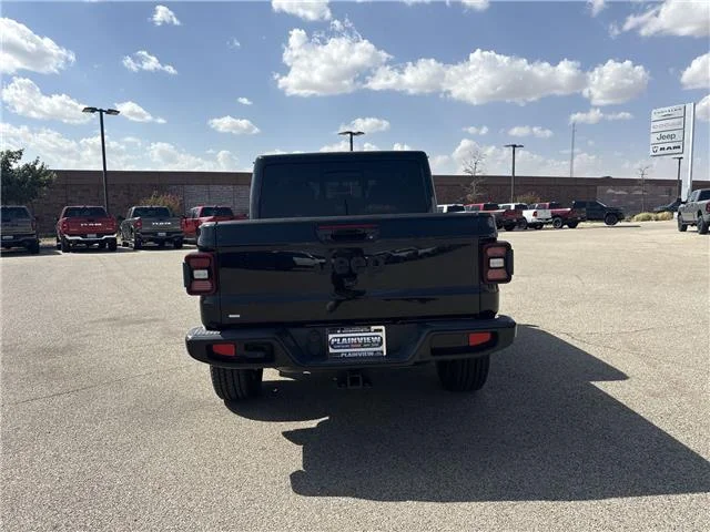 Used 2023 Black Clearcoat Jeep High Altitude 4x4 Crew Cab 5 ft. box image 6