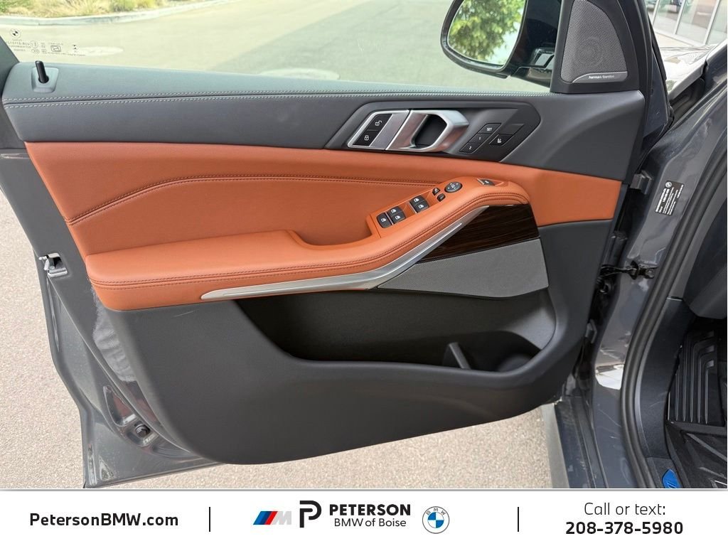 New 2026 Dravit Grey Metallic BMW xDrive40i image 17