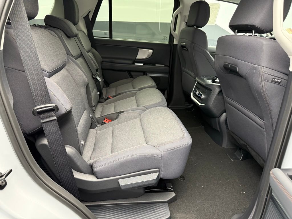New 2025 Space Silver Metallic Ford Active image 66