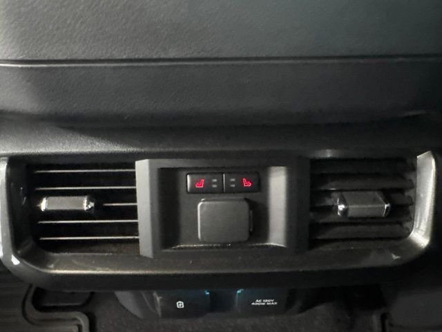 Used 2023 Gray Ford Lariat image 26