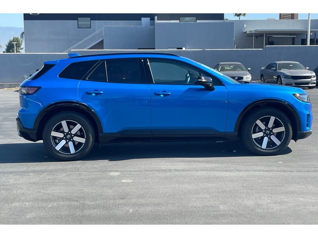 Used 2024 Pacific Blue Metallic Honda Touring image 7