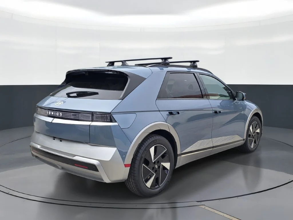 New 2027 Blue Hyundai Limited image 3
