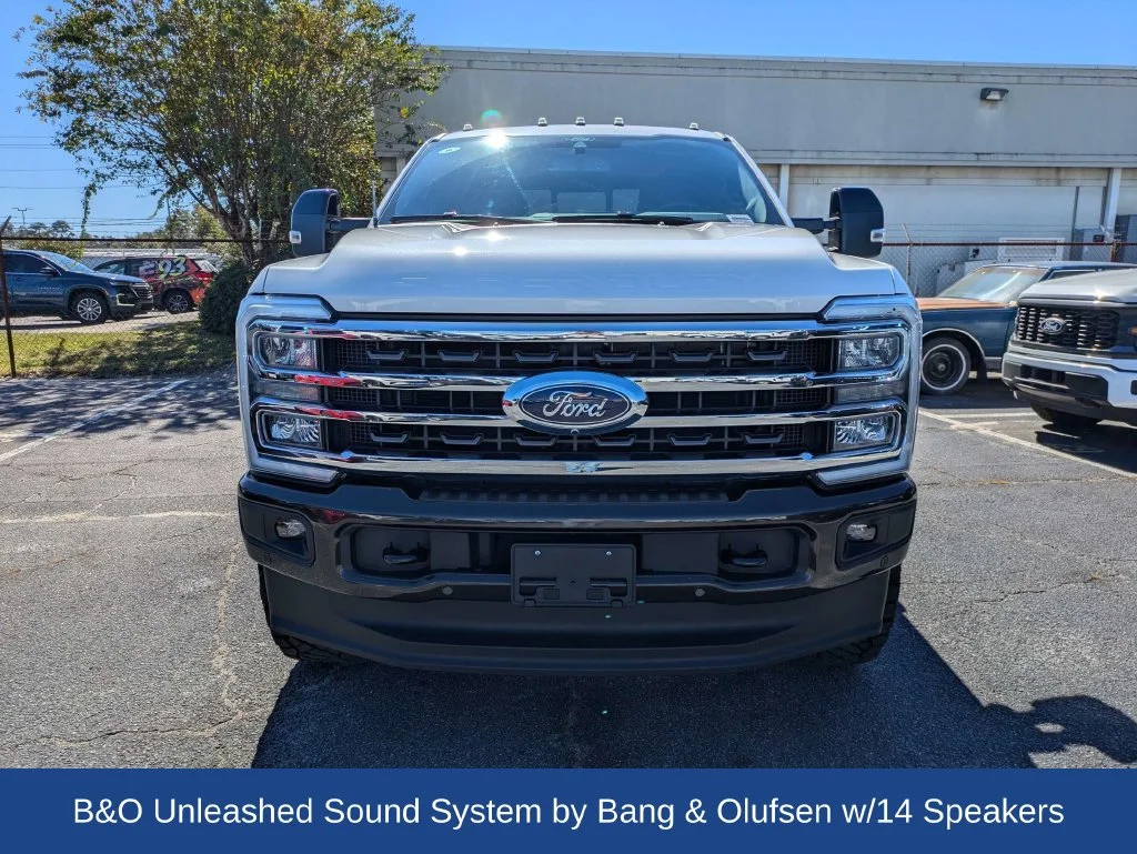 Used 2025 Star White Ford King Ranch image 9