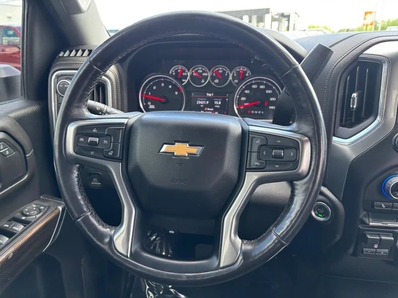 Used 2022 Summit White Chevrolet LT image 15