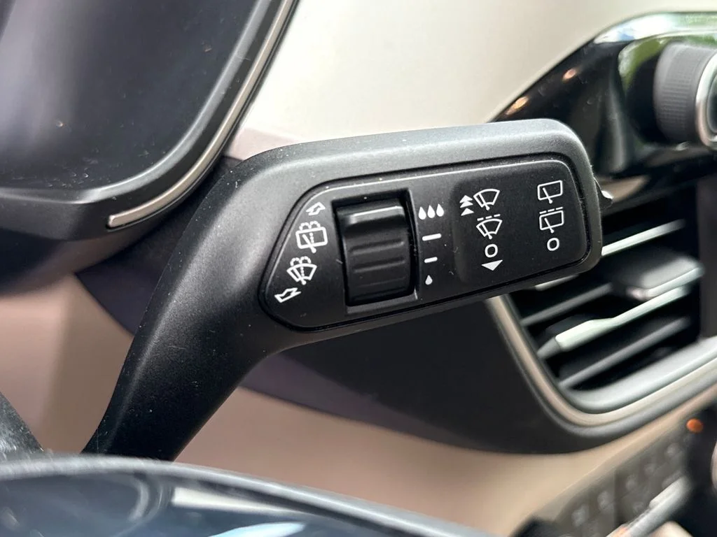 Used 2021 Gold Ford SEL image 26