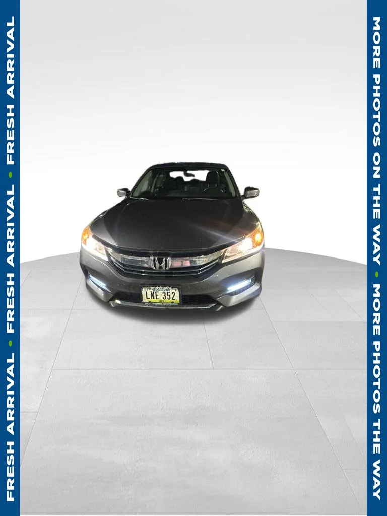 Used 2017 Gray Honda EX image 1