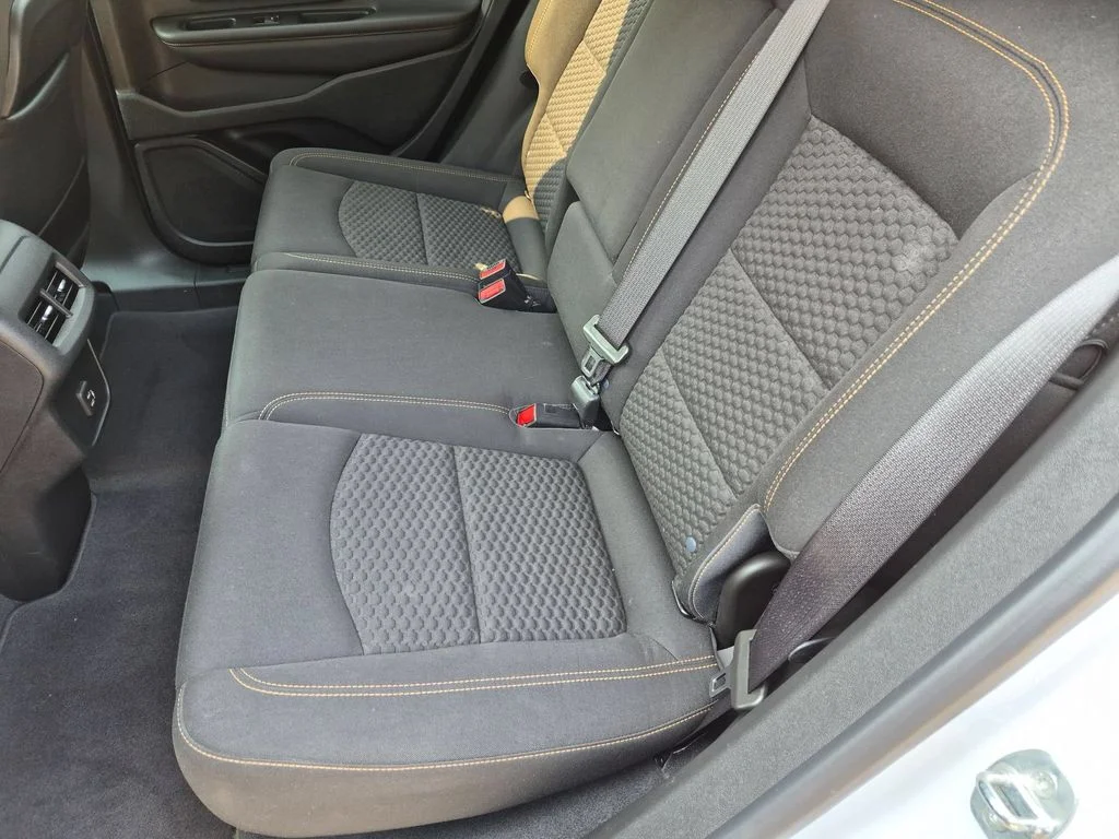 Used 2021 White GMC SLE image 22