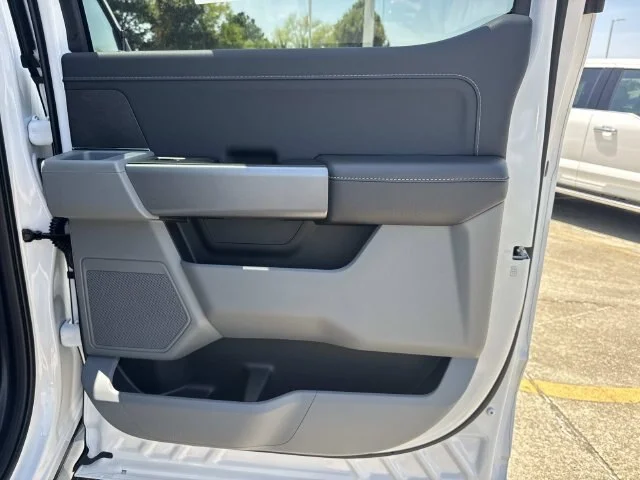 New 2026 Oxford White Ford XLT image 42