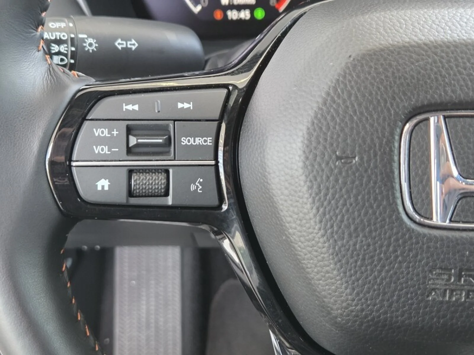 Used 2025 Platinum White Pearl Honda Sport image 25