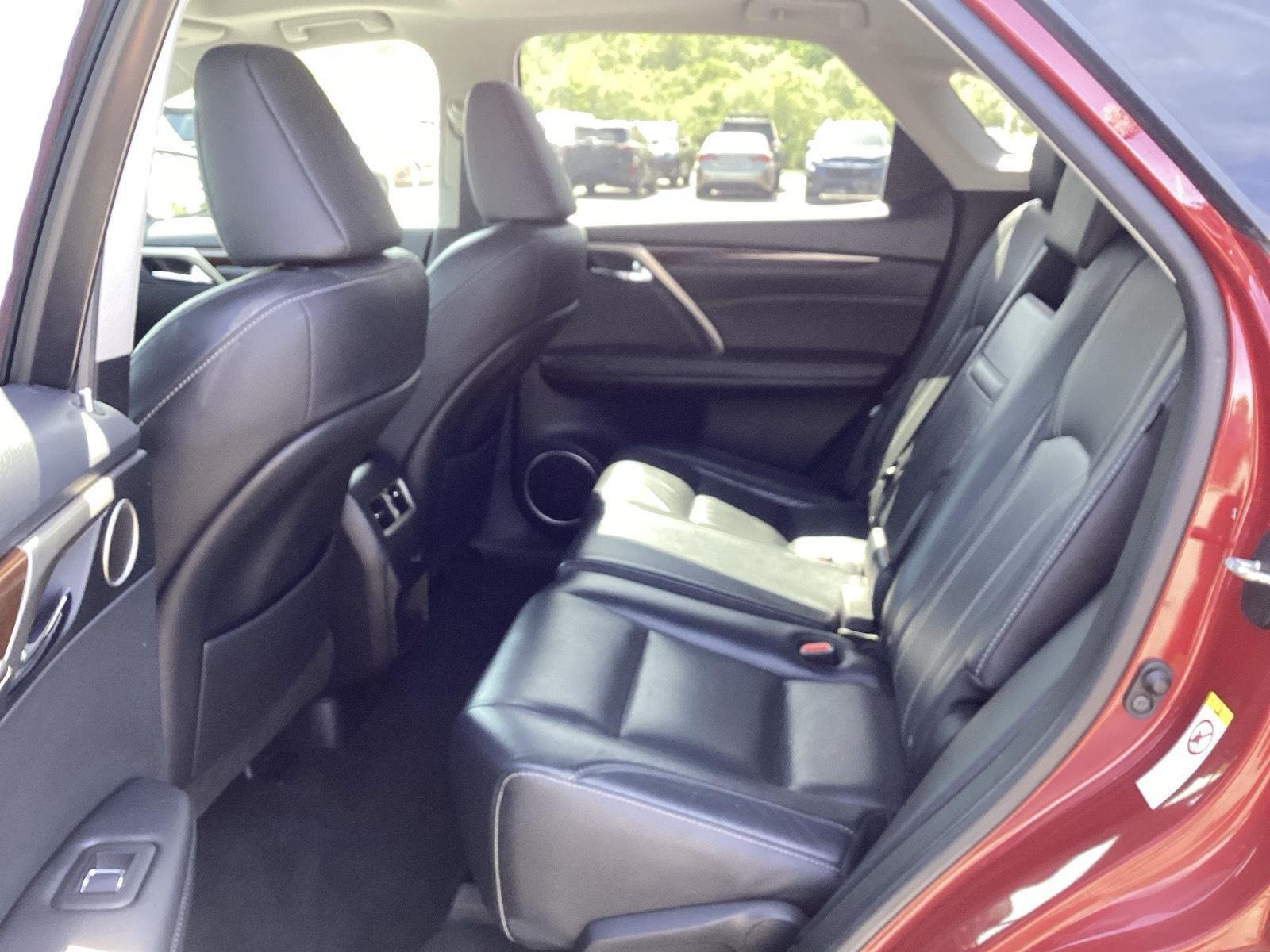 Used 2018 Matador Red Mica Lexus Base image 13