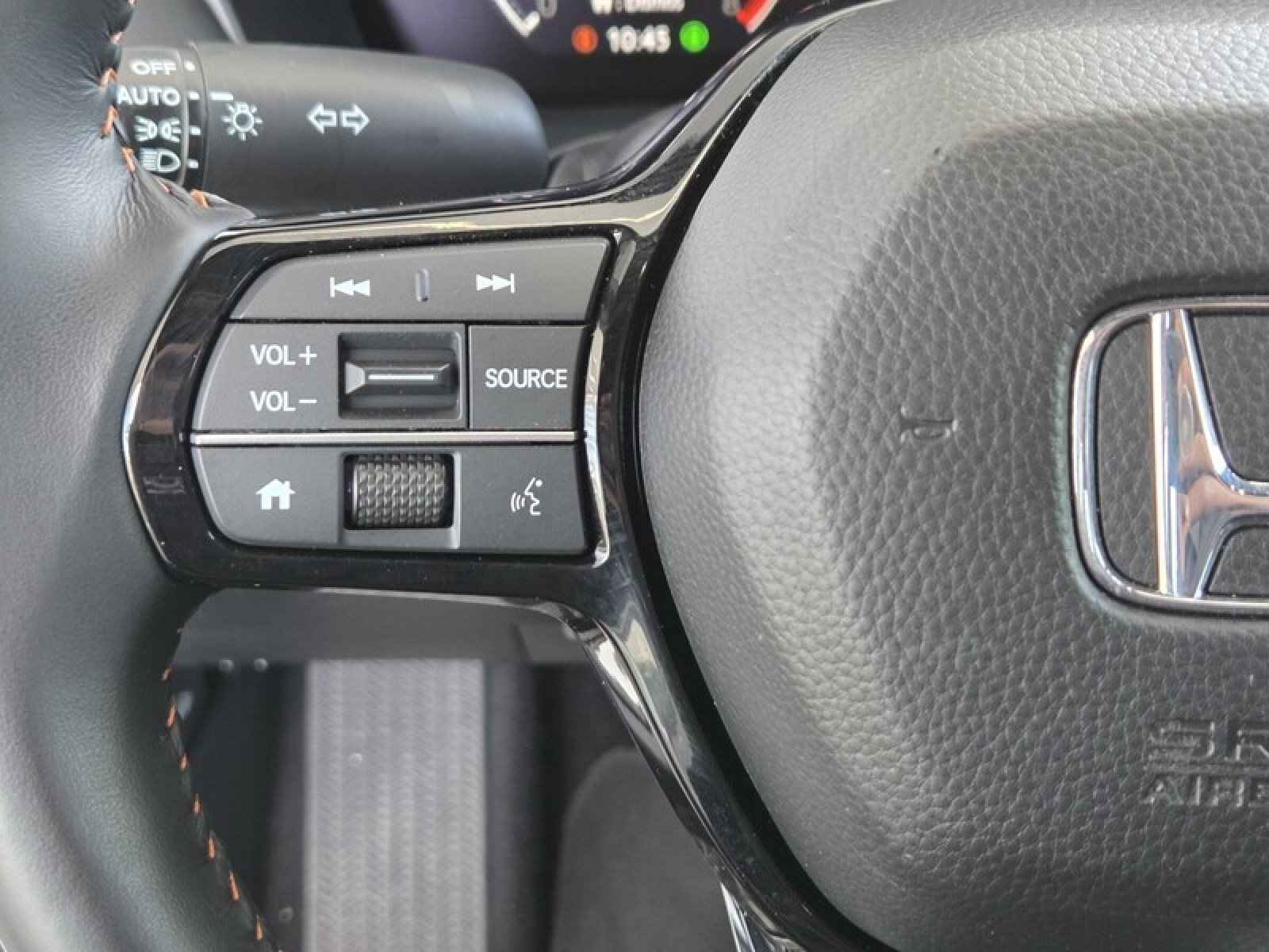 Used 2025 Platinum White Pearl Honda Sport image 25