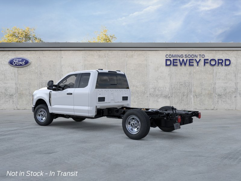 New 2026 Oxford White Ford XL image 4