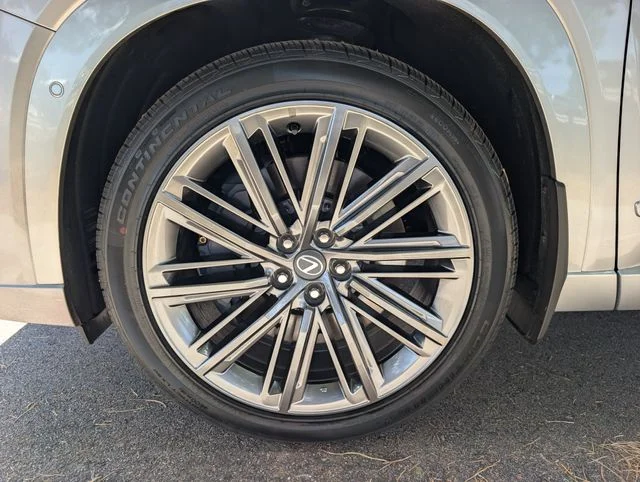 Used 2026 Celestial Silver Metallic Lexus 550h+ Luxury image 7