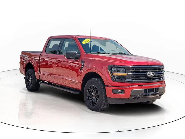 Used 2024 Red Ford XLT image 3