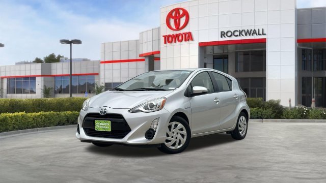 Used 2015 Silver Toyota Three image 1
