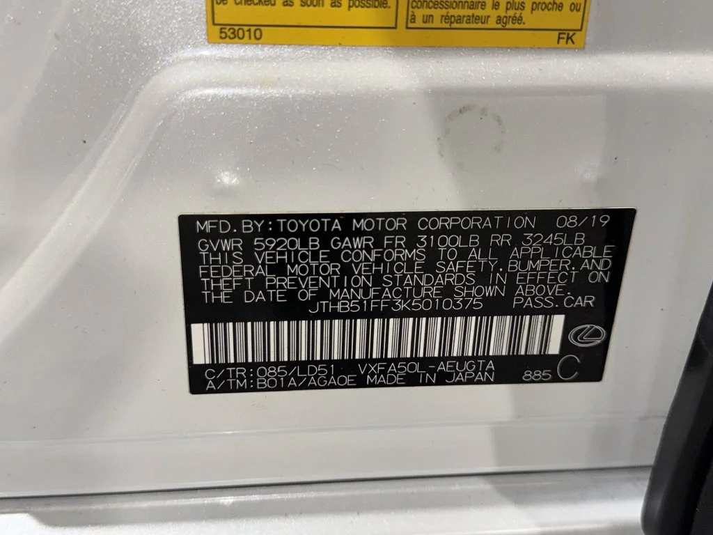 Used 2019 White Lexus 500 Base image 38