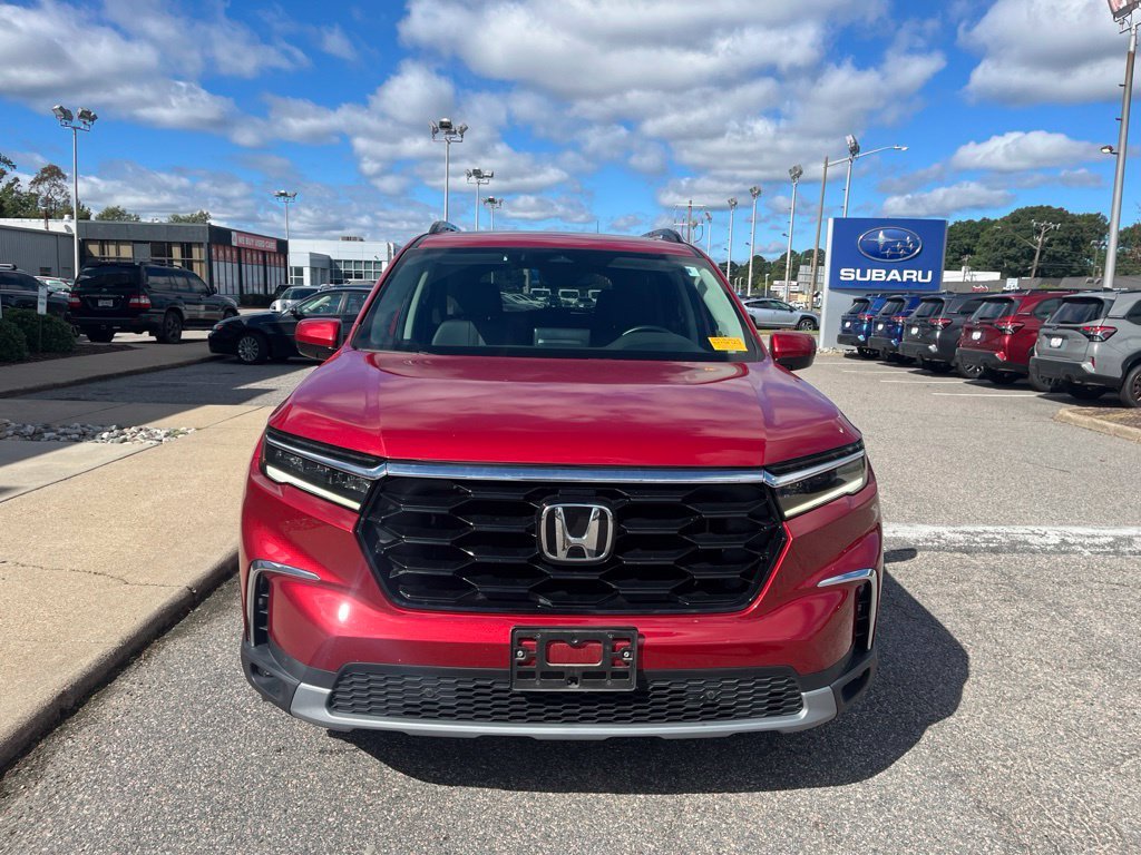 Used 2025 Red Honda Touring image 8