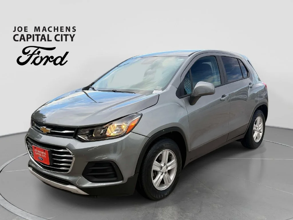 Used 2020 Gray Chevrolet LS image 9