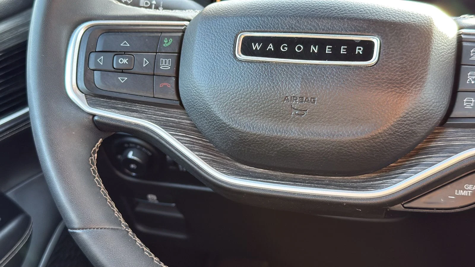 Used 2024  Jeep Series II image 16