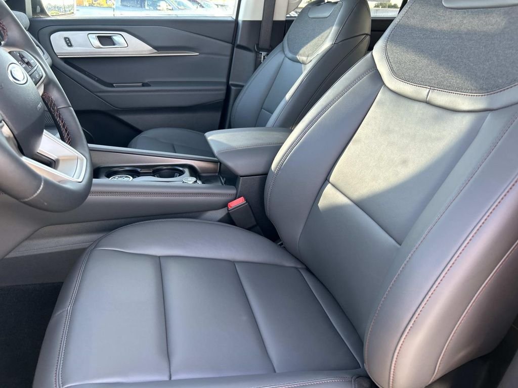 New 2026 Agate Black Metallic Ford Active image 21