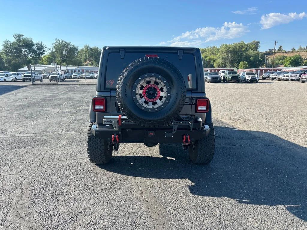 Used 2022 Crystal Metallic Jeep Rubicon image 6