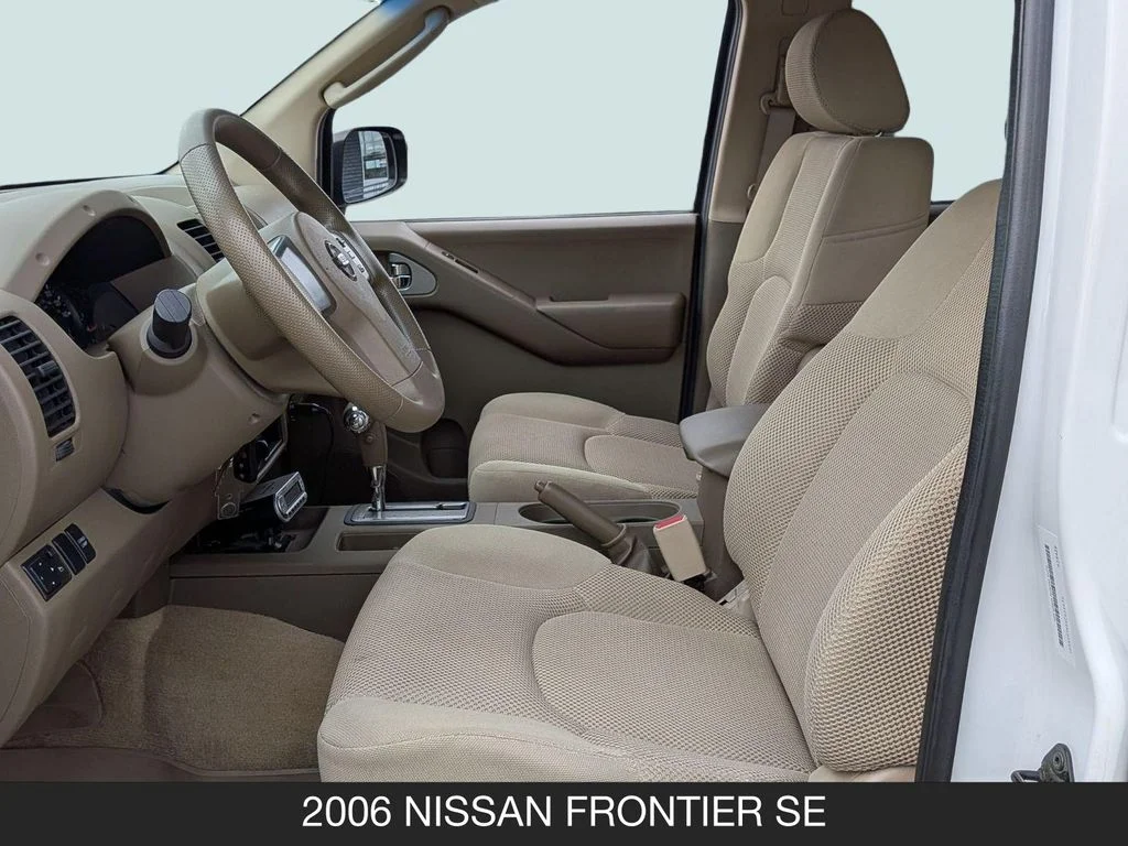 Used 2006 White Nissan SE image 14