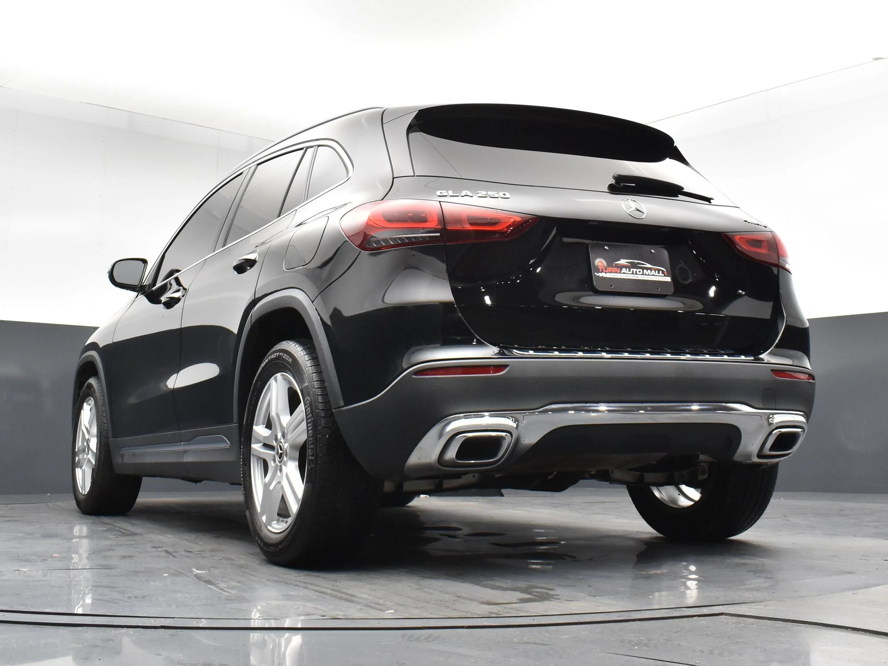 Used 2021 Night Black Mercedes-Benz GLA 250 image 20