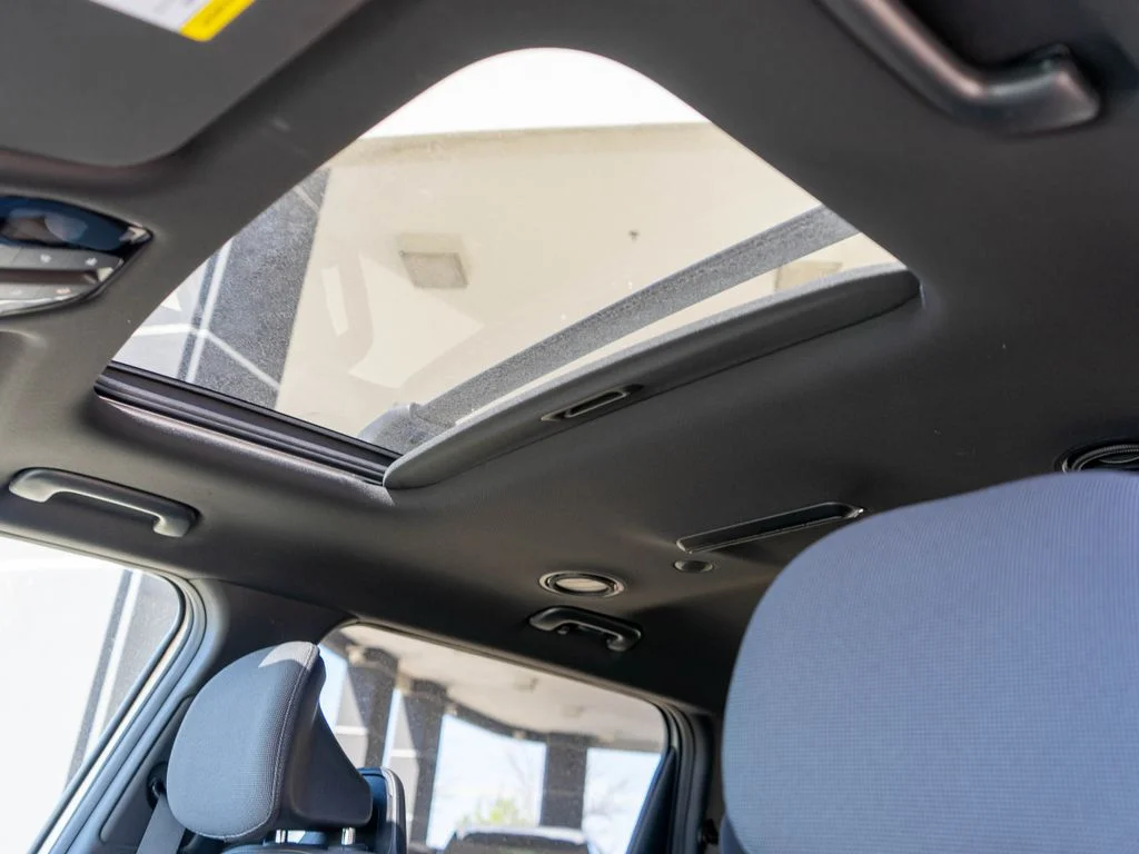 New 2027 Ivory Silver Kia S image 12