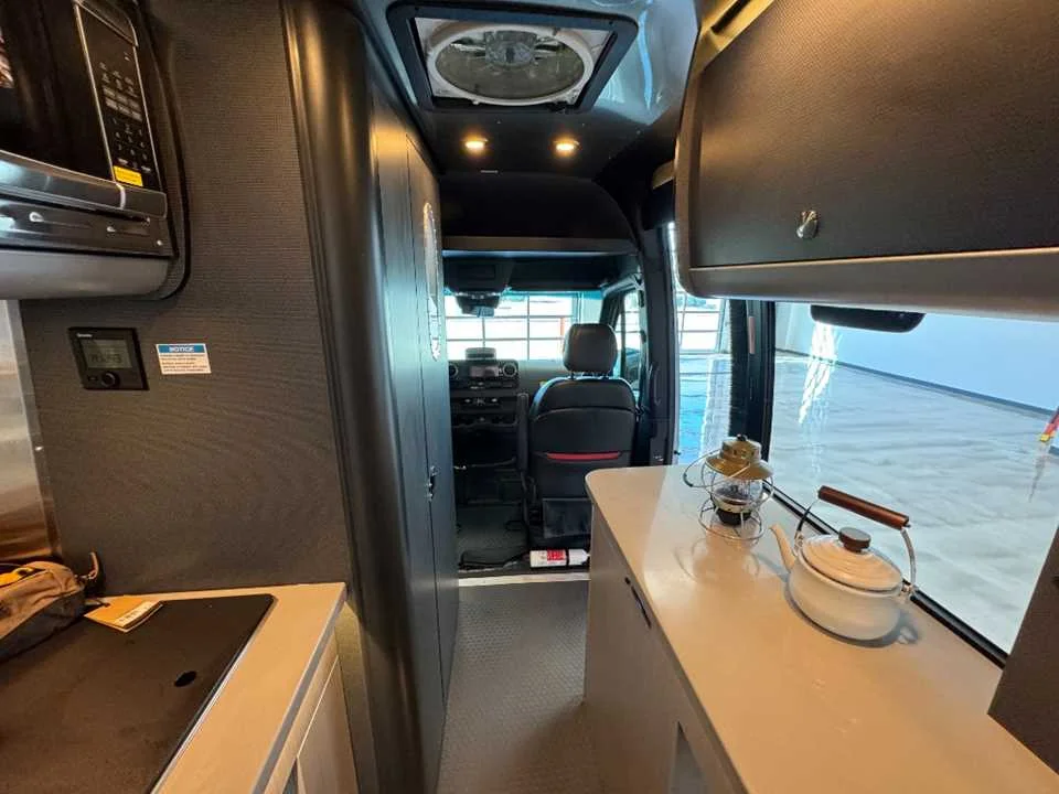 New 2026 SILVER AIRSTREAM  image 30