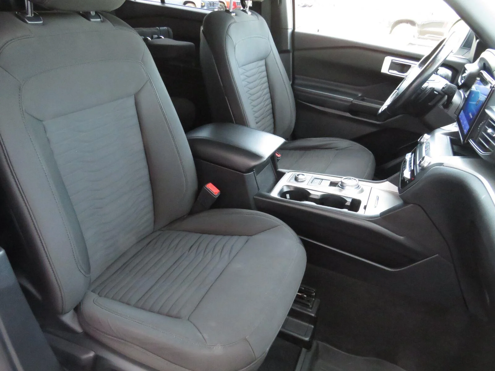 Used 2020 Oxford White Ford XLT image 30