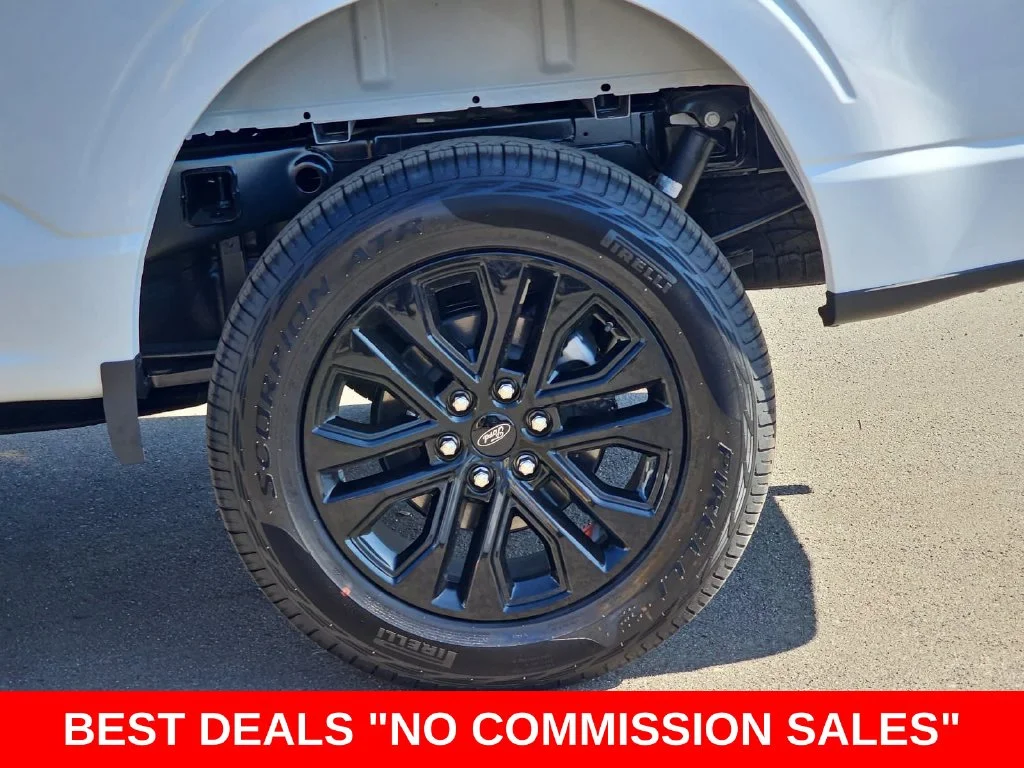 New 2026 Oxford White Ford XLT image 37
