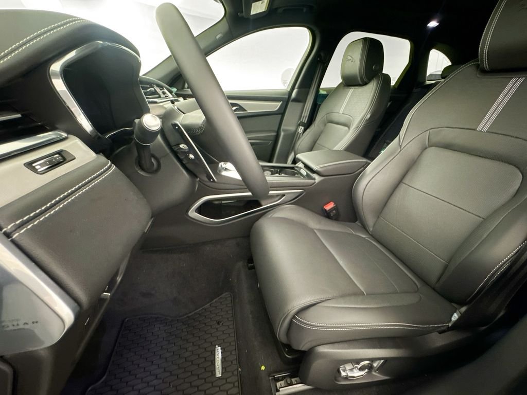 2026 Jaguar F-Pace R-Dynamic S - Photo 21