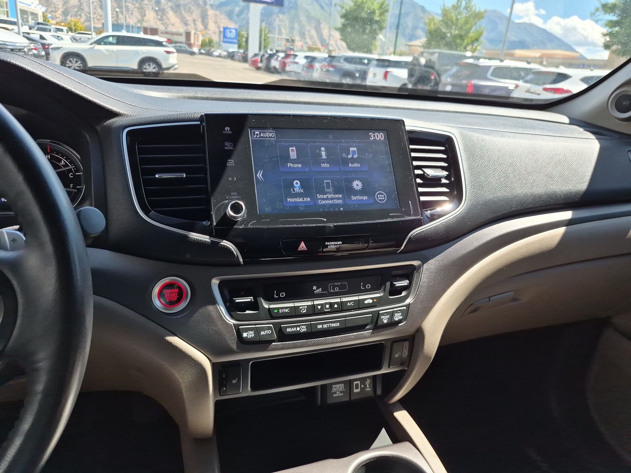 Used 2023 Platinum White Pearl Honda RTL image 26