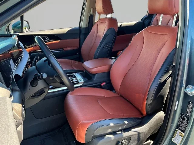 Used 2023 Blue Kia SX image 25