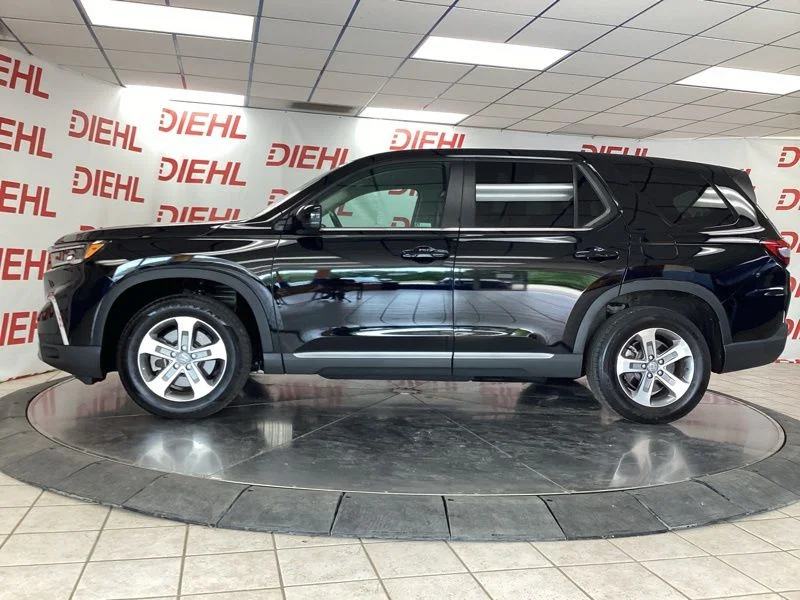 Used 2024  Honda EX-L image 4