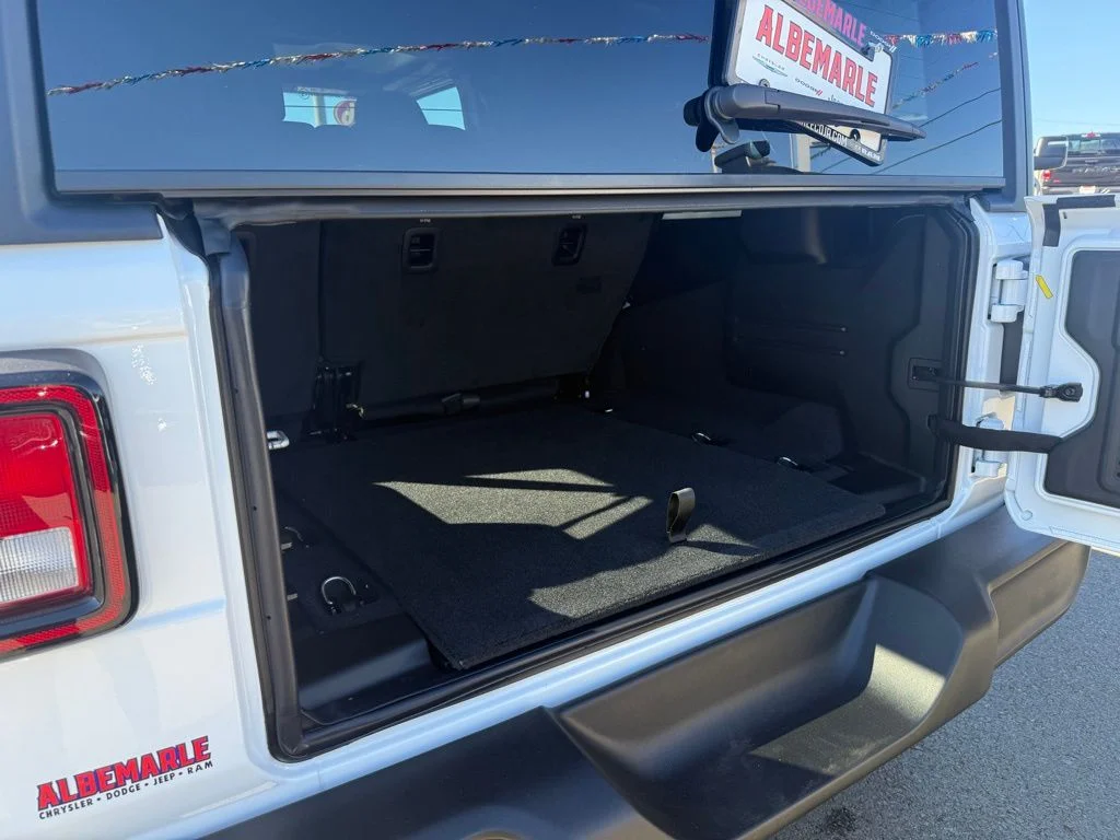 Used 2026 White Jeep Sport image 5