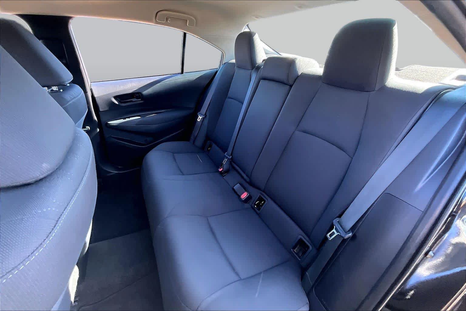 Used 2025 Midnight Black Metallic Toyota LE image 21
