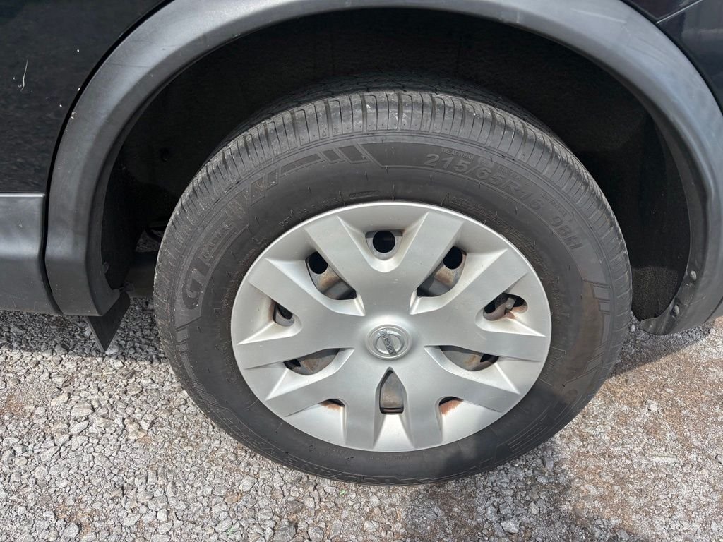 Used 2019 Black Nissan S image 6