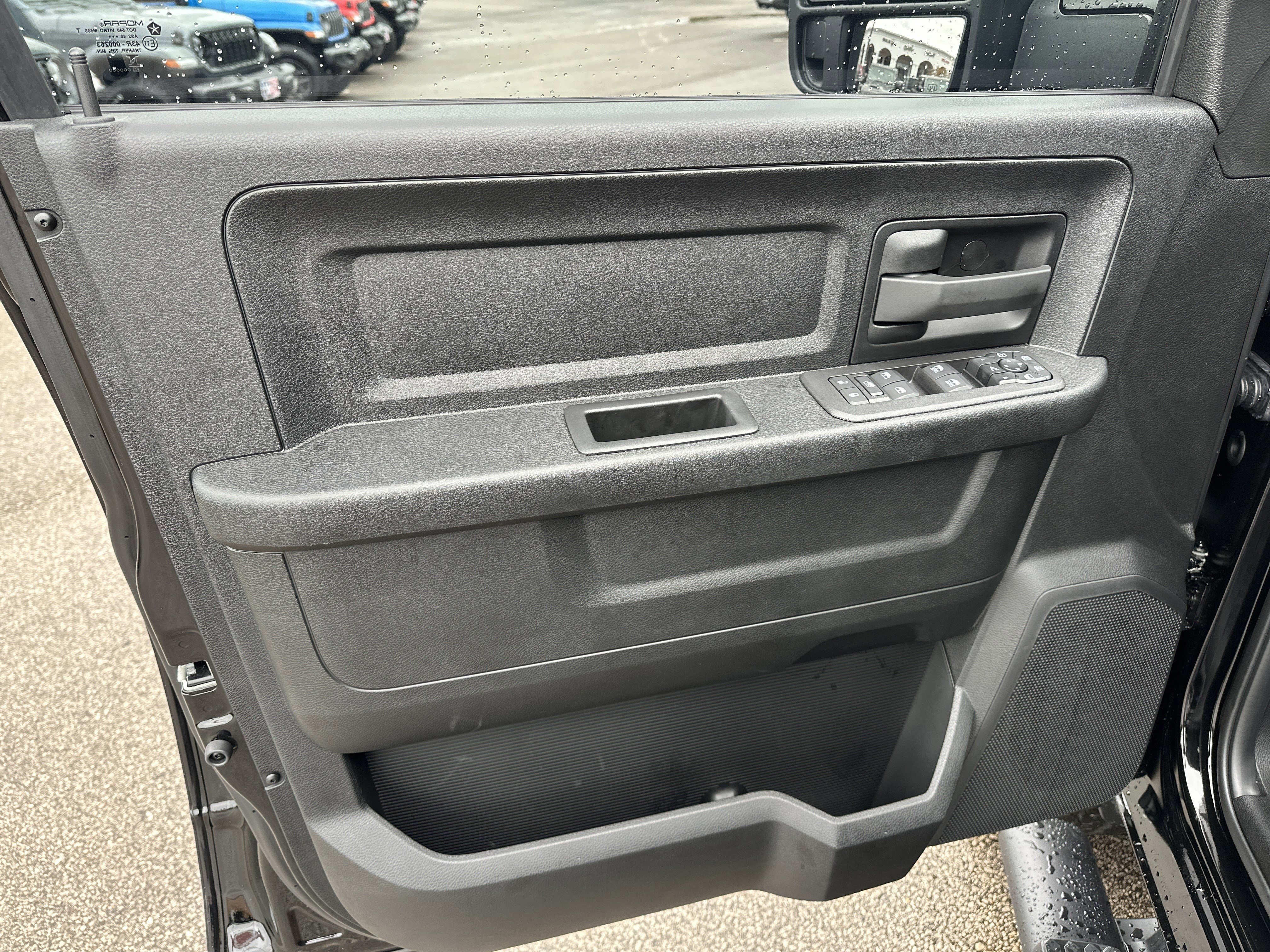 2026 RAM 2500 Tradesman/Black Express - Photo 10
