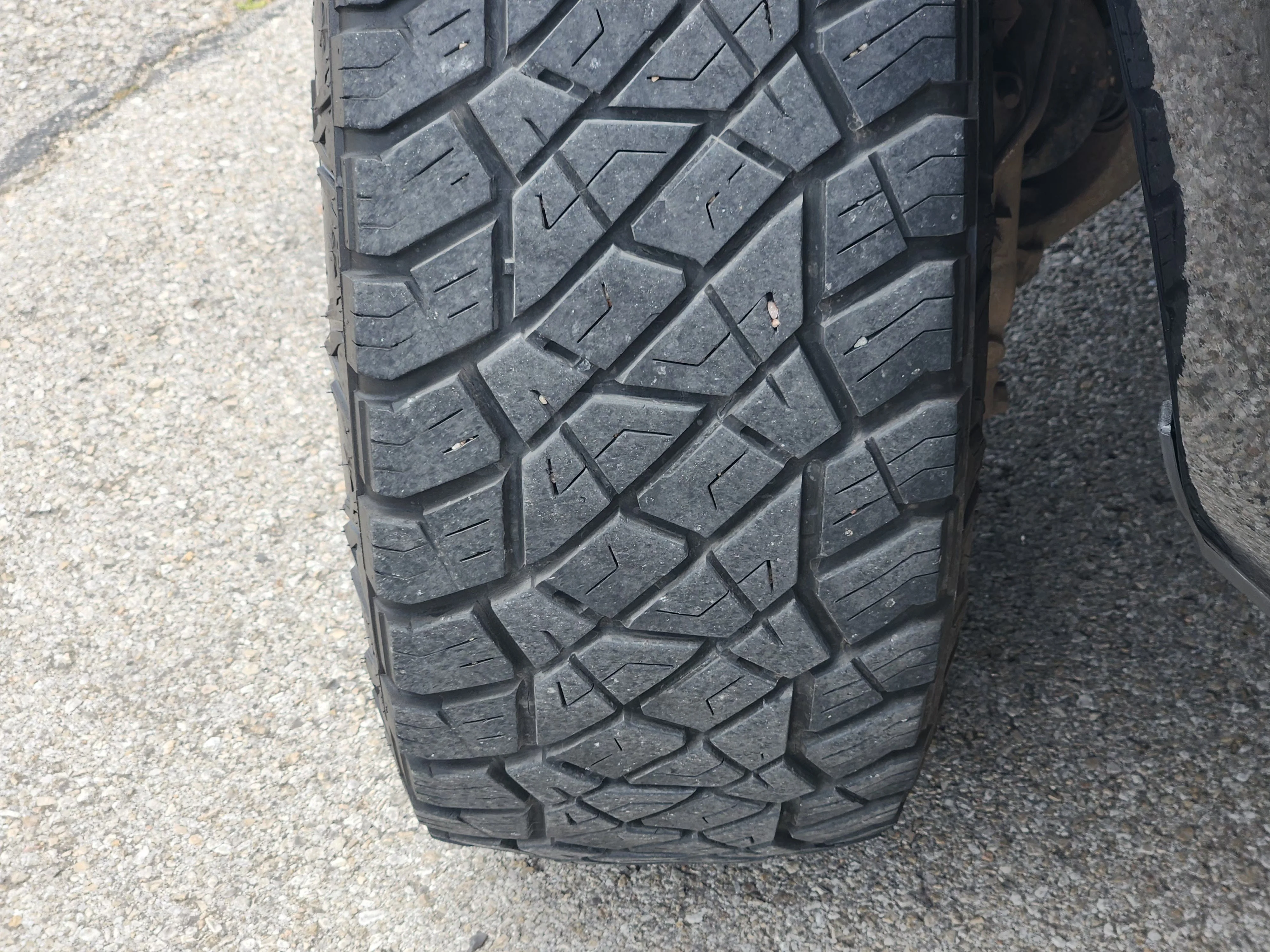 Used 2022  Ford XL image 11