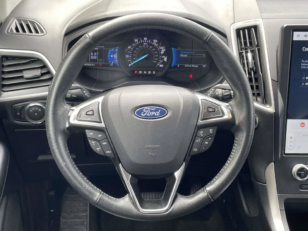 Used 2024 Gray Ford SEL image 23